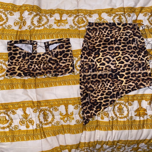 Custom Fit - Picture 3 of 3